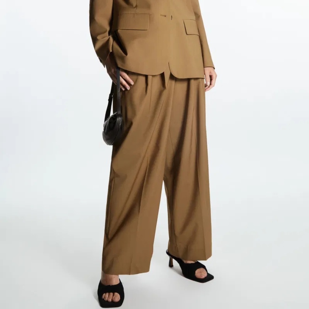 COS wide leg pleated trousers - size EU 36